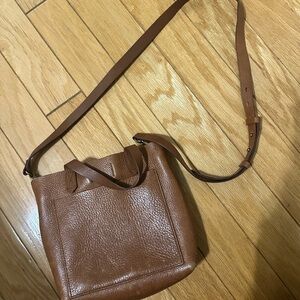 Elegant Brown Leather Shoulder Bag